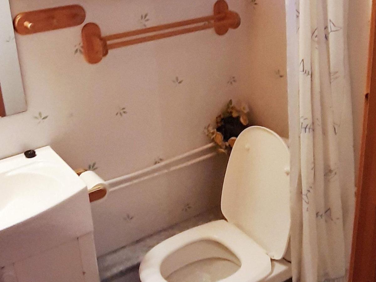 Holiday home 5 Person In Straumsbukta Bakke