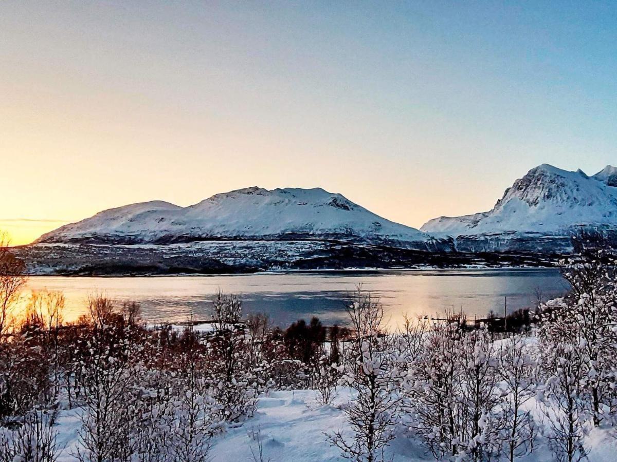 Holiday home 5 Person In Straumsbukta Bakke